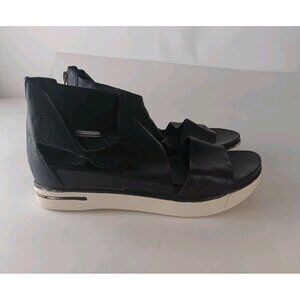 Eileen Fisher Women's Sport Zipper Sandals Tumbled Black Leather Size 6